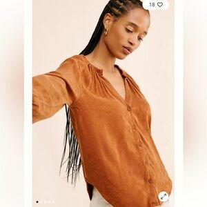 Cloth & Stone Long Sleeve Elastic Neck Buttondown Top, size M